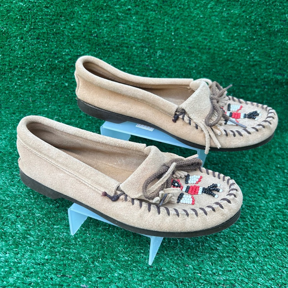 Minnetonka Thunderbird II Tan Suede Beaded Moccasin Flats Womens Size 6